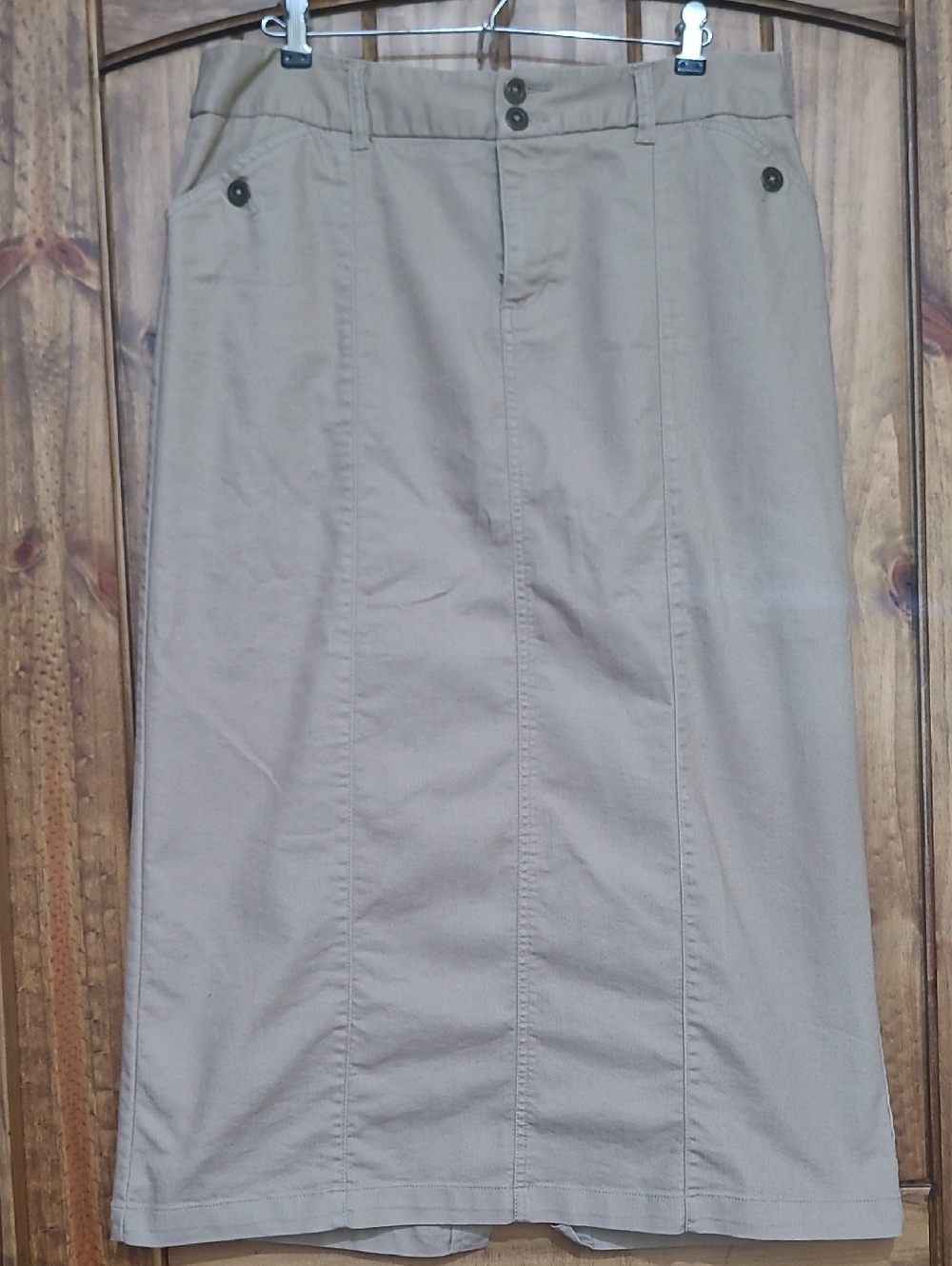 Cato Tan Button-Front Skirt. Size 14